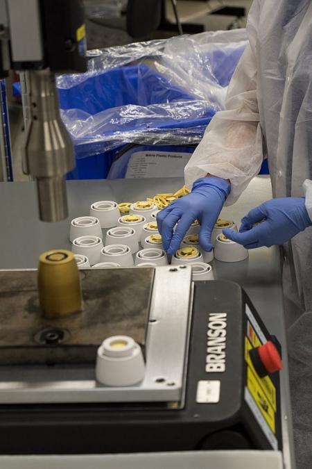 Sonic Welding in Cleanroom